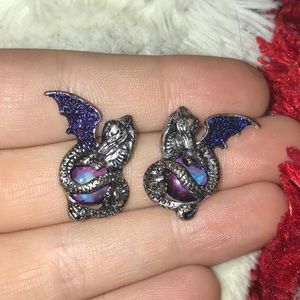 Dragon Earrings! New and Blue 💕